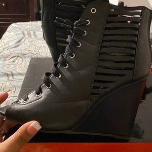 Pre-loved cute wedges 🥰